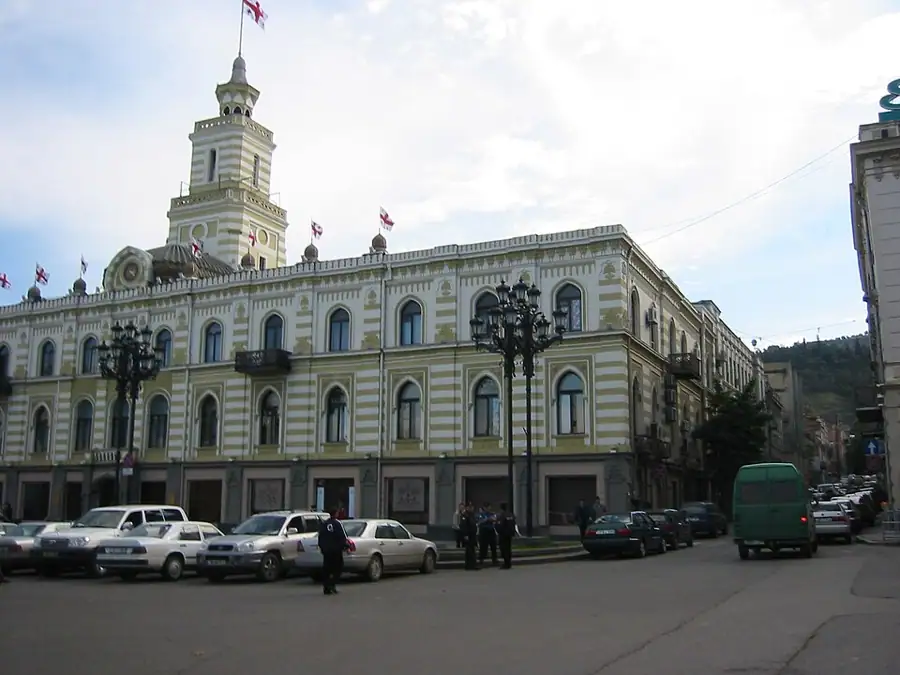 თავისუფლების მოედანი და ძველი პარლამენტი — 2