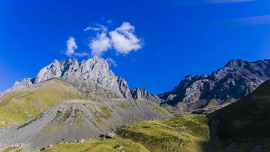 ჯუთა და ჭაუხის მასივი — 3