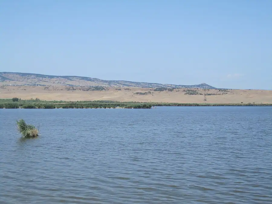 კუმისის ტბა — 2