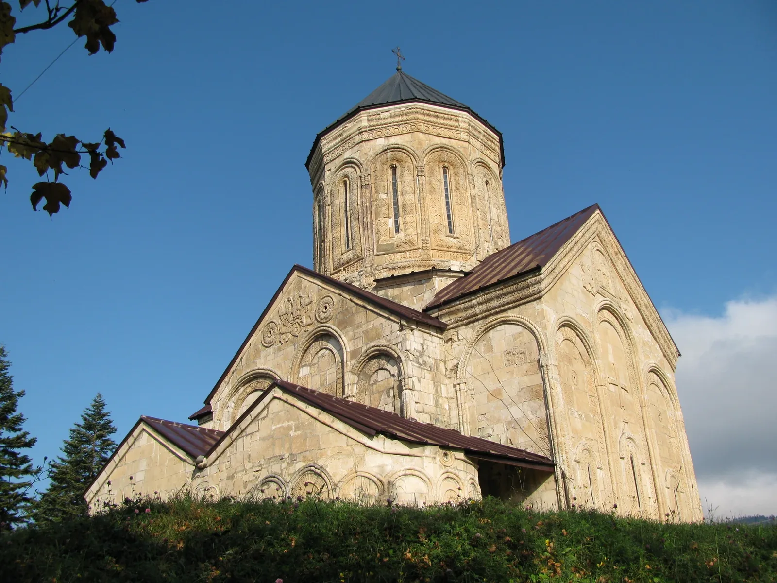 Nikortsminda Cathedral — 4