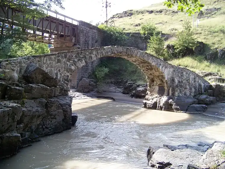 სხალთის ტაძარი — 3