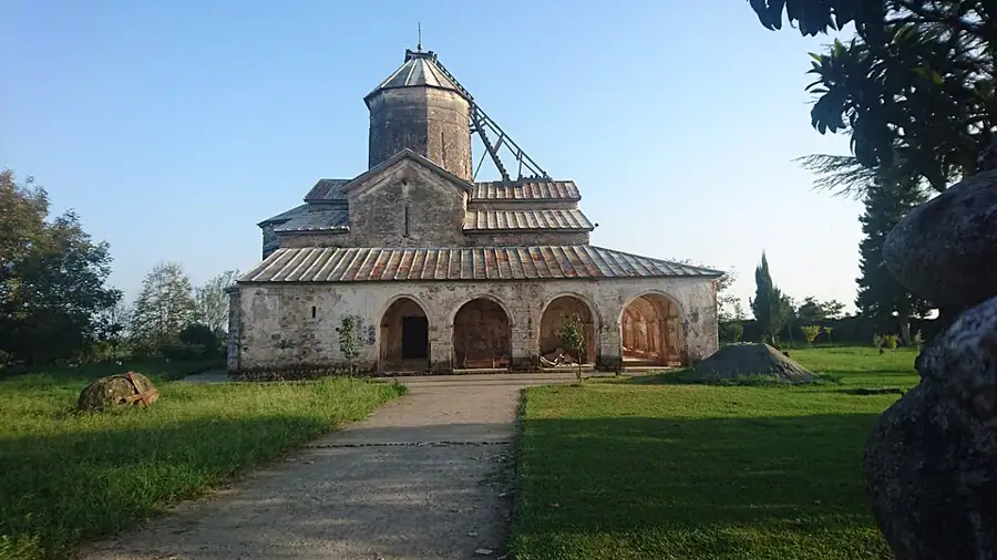 წალენჯიხის მაცხოვრის ფერისცვალების ტაძარი — 2