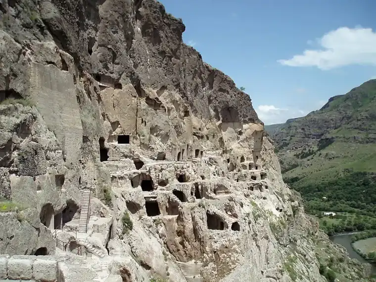 ვარძია — 2